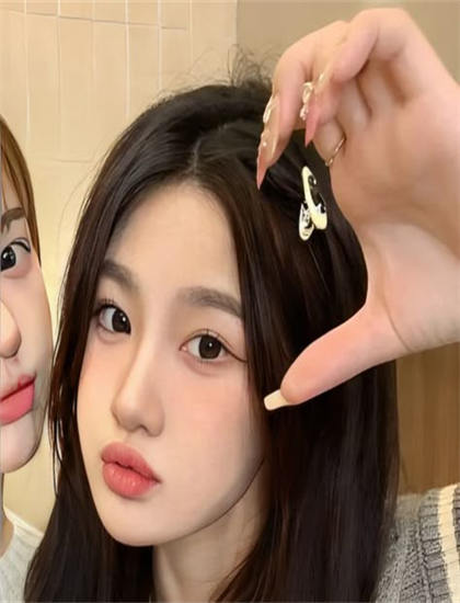 《黏糊糊的她》免费观看全集_水蜜桃V1和V2_大地资源二中文在线官网